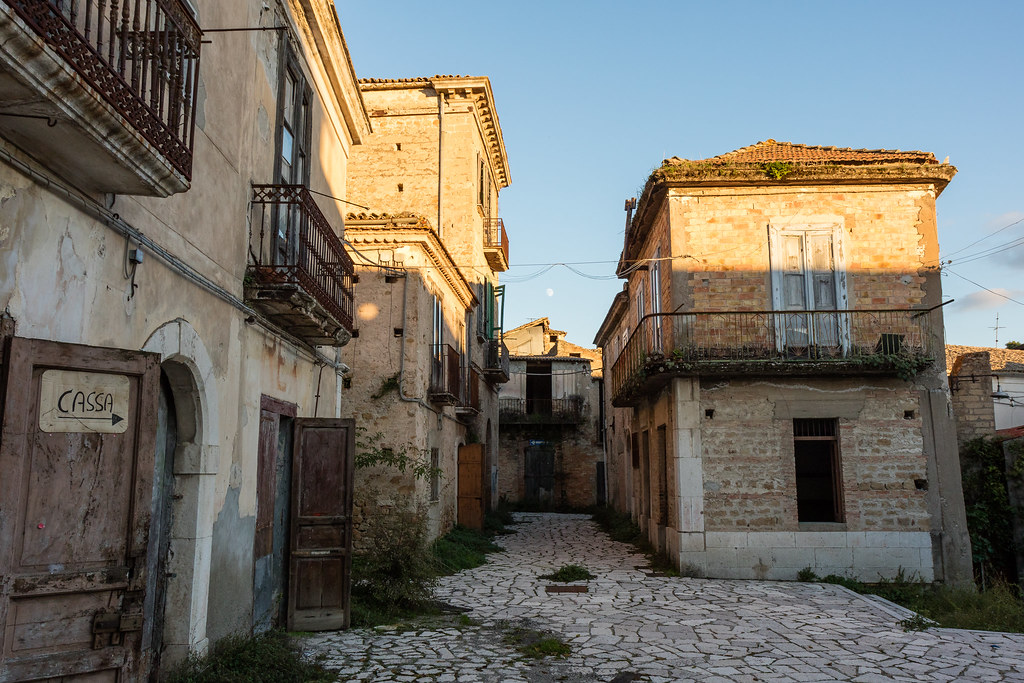 Apex a cidade fantasma - Apice Vecchio | Secret World Trip Planner