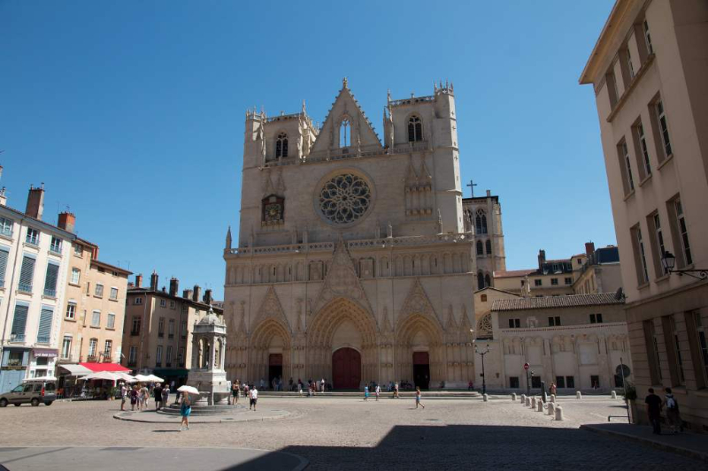 సెయింట్-జీన్ కేథడ్రల్ - Lyon | Secret World Trip Planner