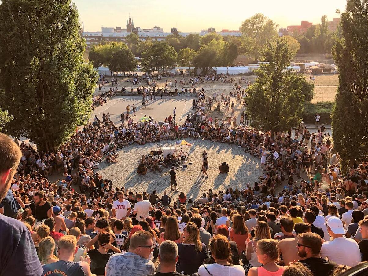 Nedeljom u Mauerpark - Berlin | Secret World Trip Planner