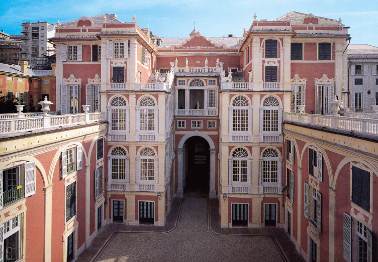 Xénova e o Palacio Real - Genova | Secret World Trip Planner