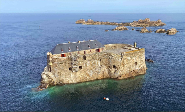 포트 드 라 콘체 - Saint-Malo | Secret World Trip Planner