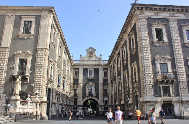 Cổng Uzeda - Catania | Secret World Trip Planner