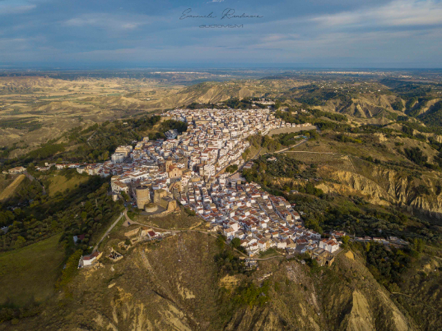નોર્મન કેસલના અવશેષો - Pisticci | Secret World Trip Planner