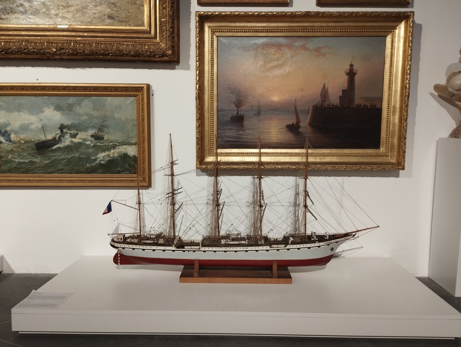 Musée Mer Mara - Bordeaux | Secret World Trip Planner