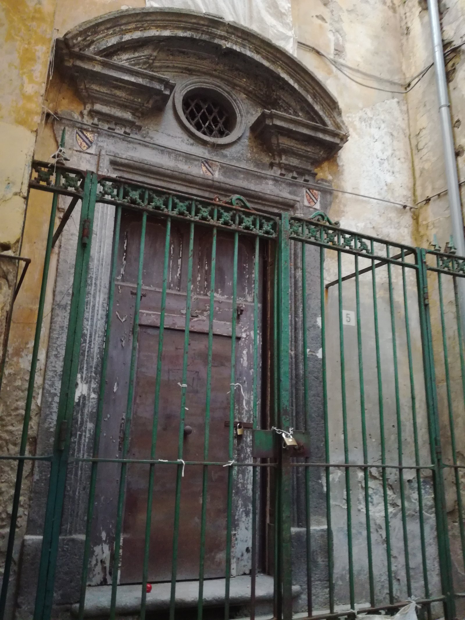 Santa luziella A Librai - Napoli | Secret World Trip Planner