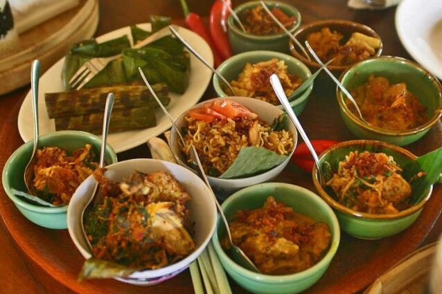 Bali et le riz au poulet : Nasi Ayam et Nasi Campur — Bali