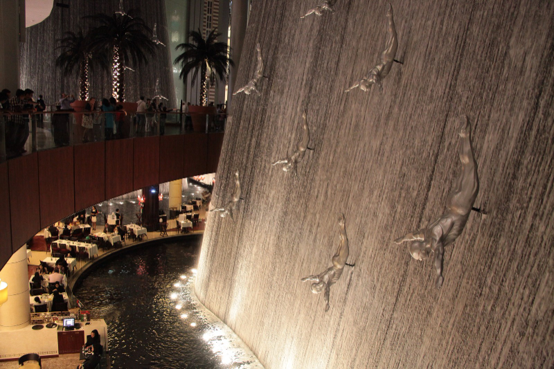 Dubai Mall vandfald - Dubai | Secret World Trip Planner