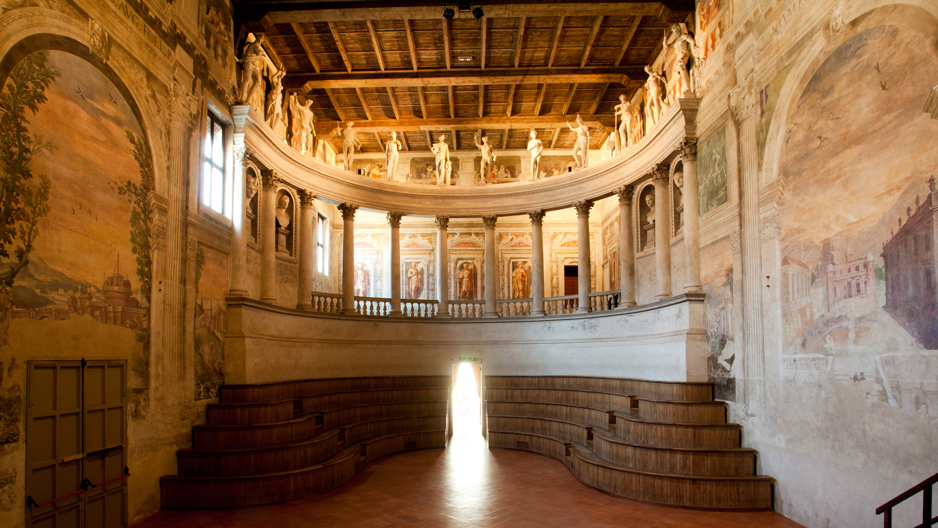 Senovės teatras - Sabbioneta | Secret World Trip Planner