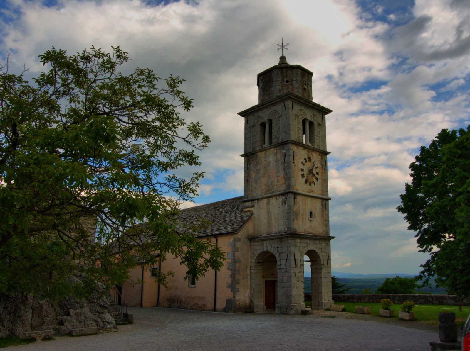 Heiligdom van Monrupino - Col | Secret World Trip Planner