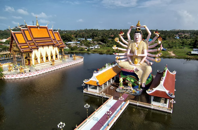 Wat Plai Laem og den store hvide Buddha — Thailand
