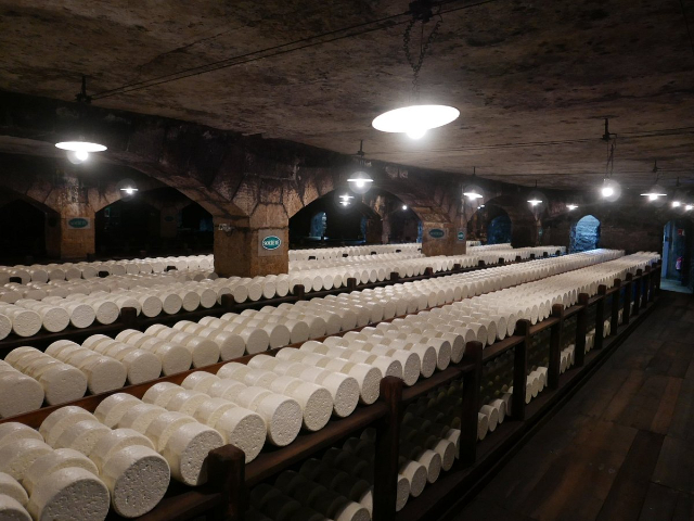Rokfor pishloq g'orlari - Roquefort-sur-Soulzon | Secret World Trip Planner