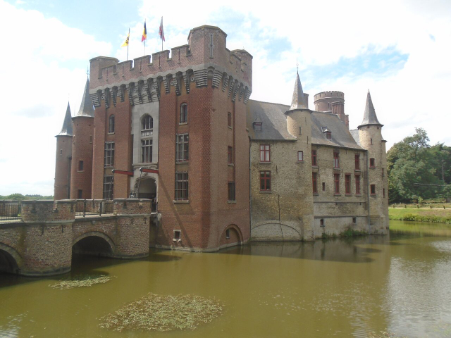 위넨데일 성 - Torhout | Secret World Trip Planner