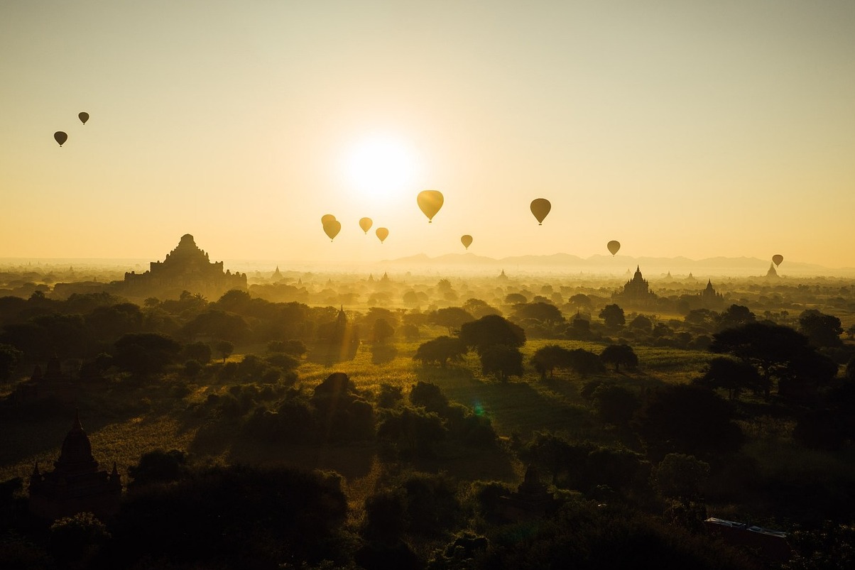 在缅甸的Htilominlo寺 - Nyaung-U | Secret World Trip Planner