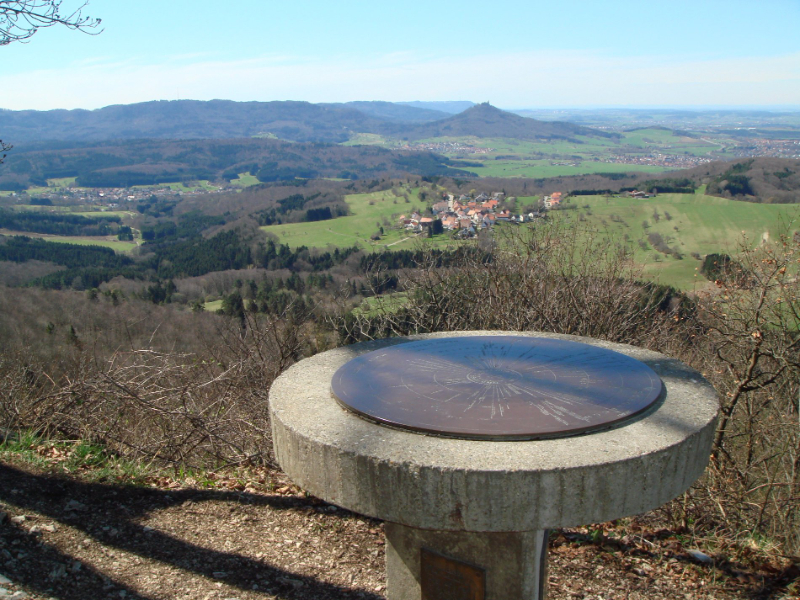 ಡ್ರೀಫರ್‌ಸ್ಟೆನ್‌ಸ್ಟೈನ್ - Mössingen | Secret World Trip Planner