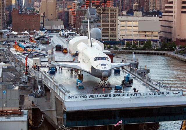 Musée Intrepid de la mer, de l'air et de l'espace - New York | Secret World Trip Planner