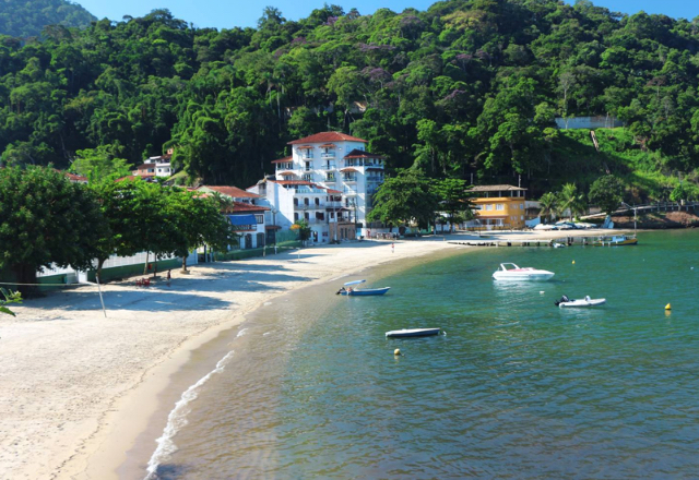 Praia do Bonfim - Angra dos Reis | Secret World Trip Planner