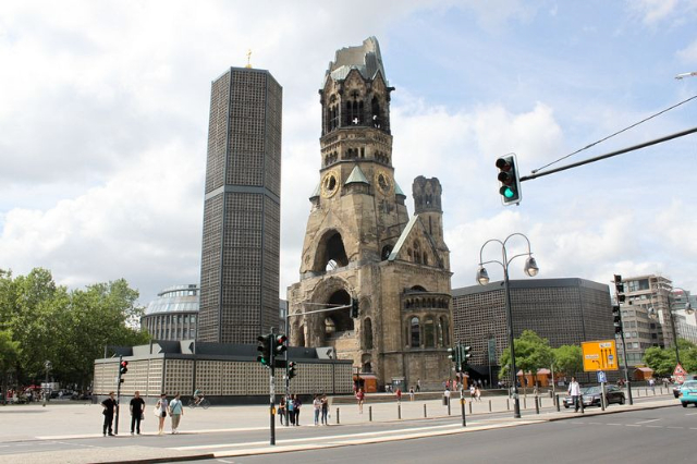 Ķeizara Vilhelma piemiņas baznīca - Berlin | Secret World Trip Planner