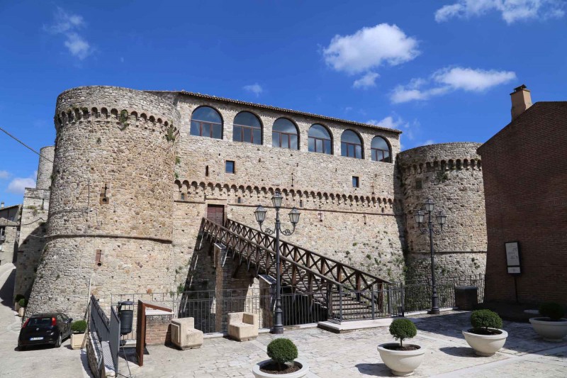 Zamek Civitacampomarano - Civitacampomarano | Secret World Trip Planner