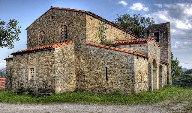 Kostol Santa María de Bendones - Santa María de Bendones | Secret World Trip Planner