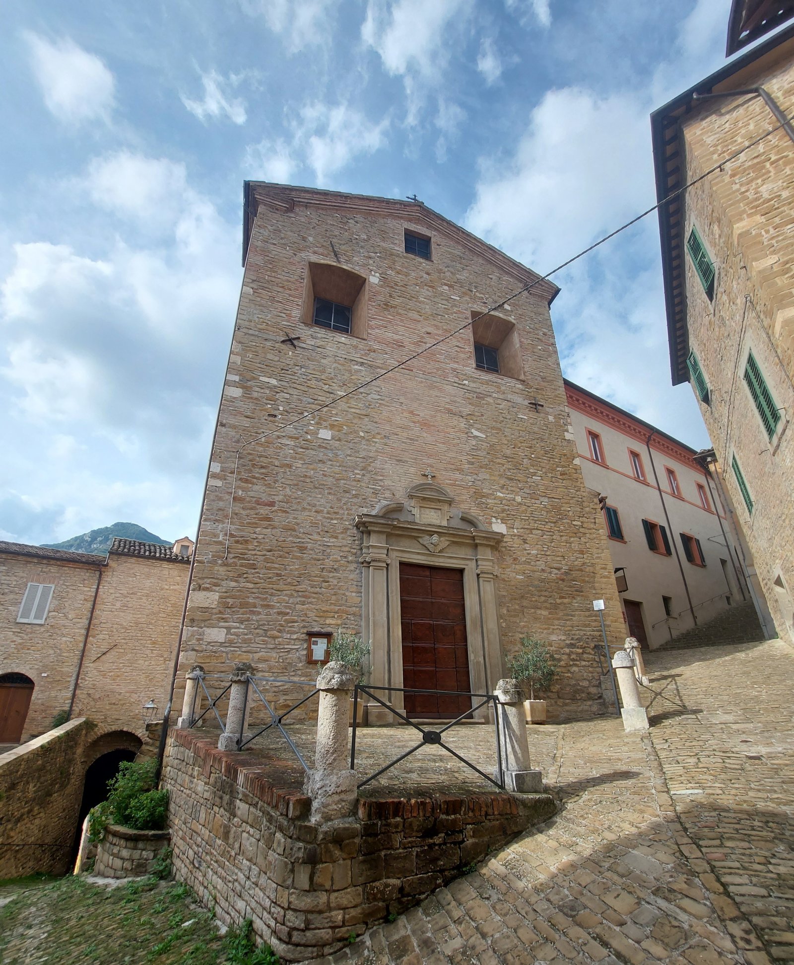Santa Luzia - Serra San Quirico | Secret World Trip Planner
