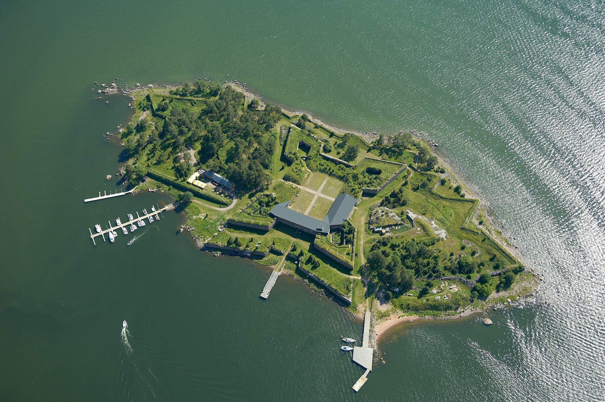 Benteng laut Svartholma - Kotka | Secret World Trip Planner