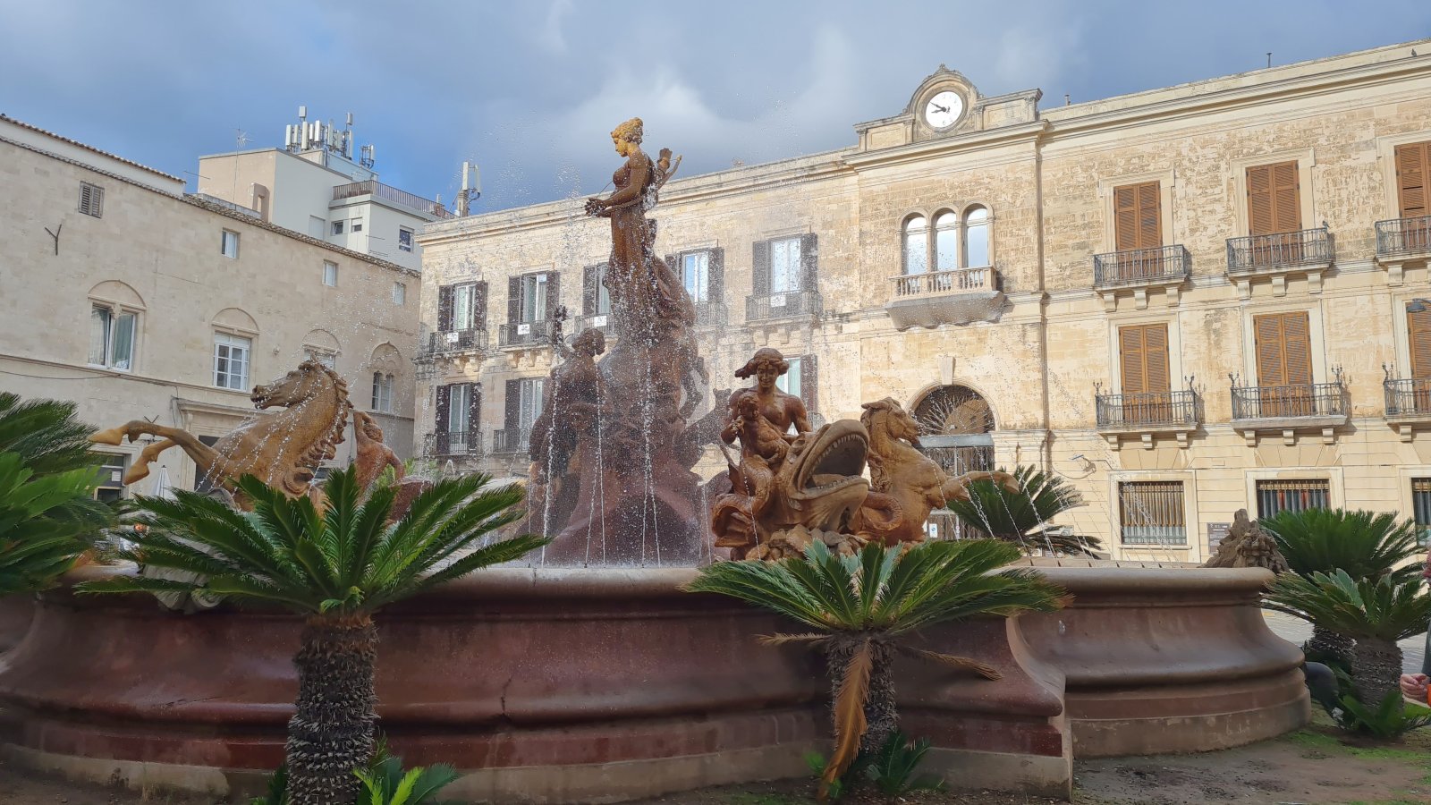 Ortigia a fontána Diany, bohyne lovu - Siracusa | Secret World Trip Planner