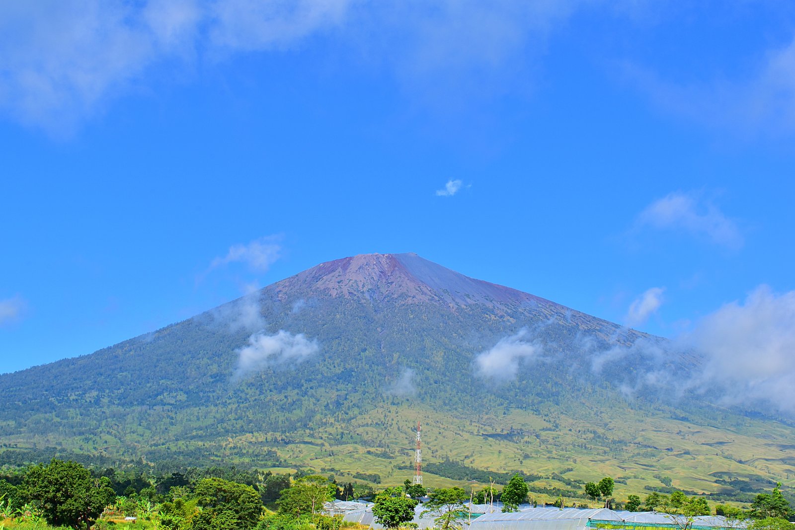 Mount Rinjani Trekking - East Lombok Regency | Secret World Trip Planner