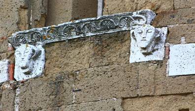 சோவானா கதீட்ரல் - Sovana | Secret World Trip Planner
