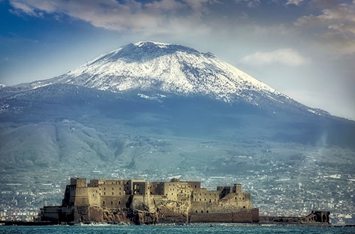 कैस्टेल डेल'ओवो - Napoli | Secret World Trip Planner
