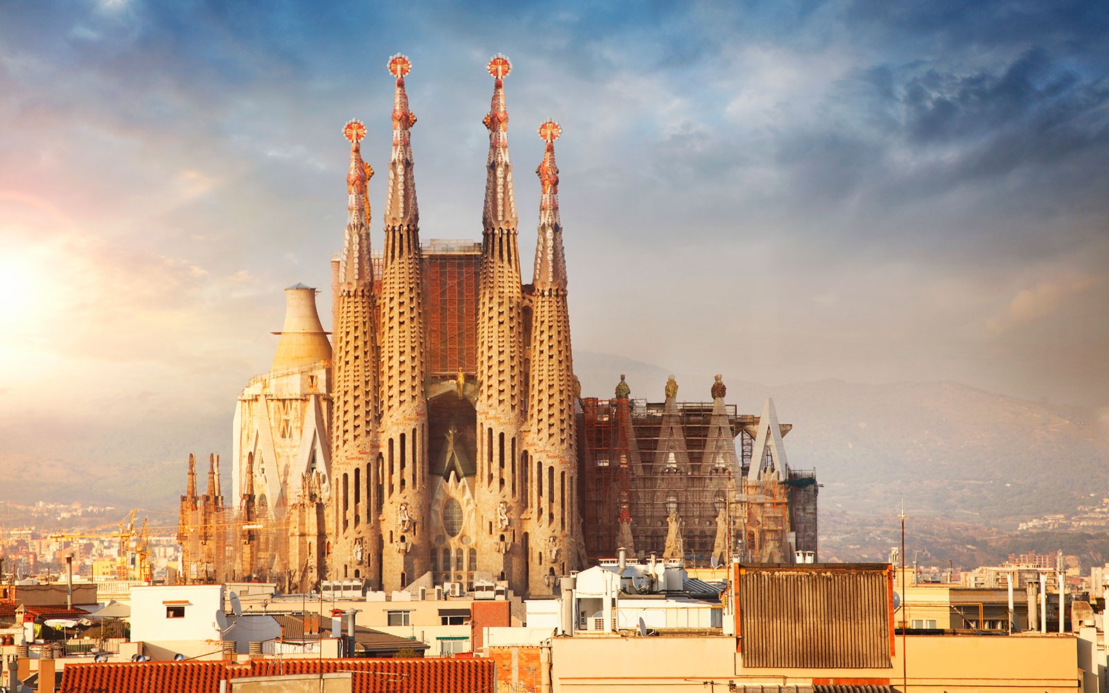 Σαγράδα Φαμίλια - Barcelona | Secret World Trip Planner