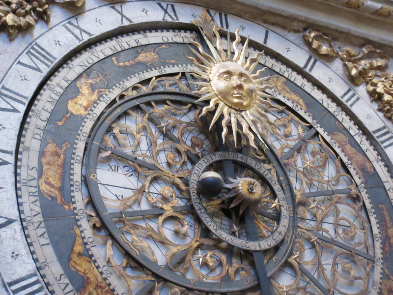 L'horloge astronomique de Lyon - Lyon | Secret World Trip Planner