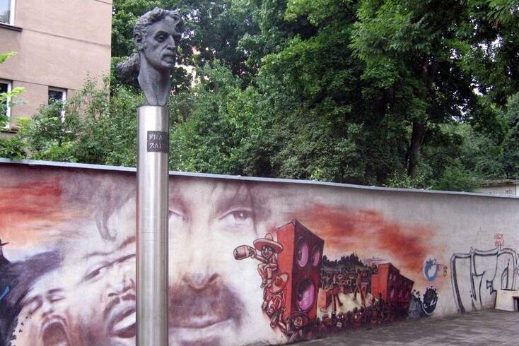 Frank Zappa-Staty i Vilnius - Vilnius | Secret World Trip Planner