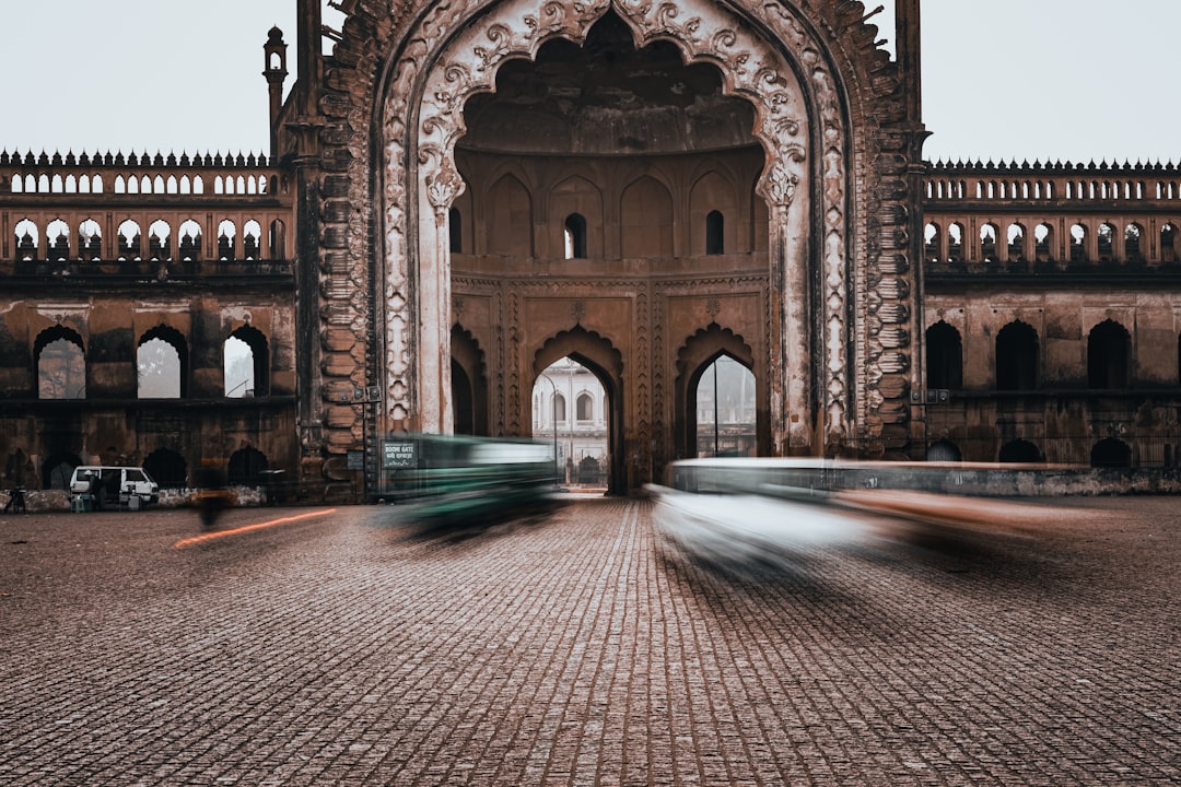 لکھنؤ: رومی Darwaza  - Lucknow | Secret World Trip Planner
