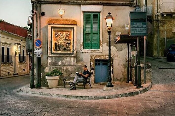 Steve McCurry eert Italië met zijn foto ' s. | Secret World Trip Planner