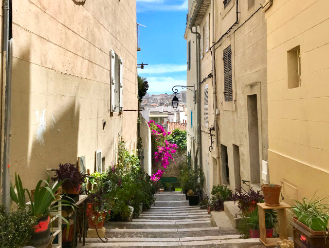 Krepšelis - Marseille | Secret World Trip Planner