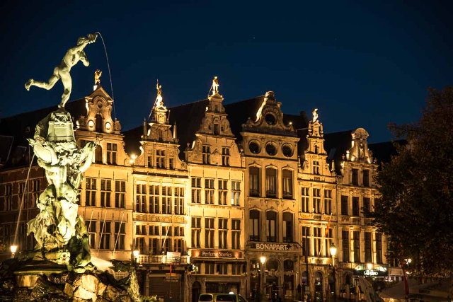 نافورة برابو - Antwerpen | Secret World Trip Planner