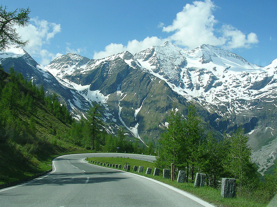 Grossglockner é a montanha mais alta da Áustria. — Großglockner