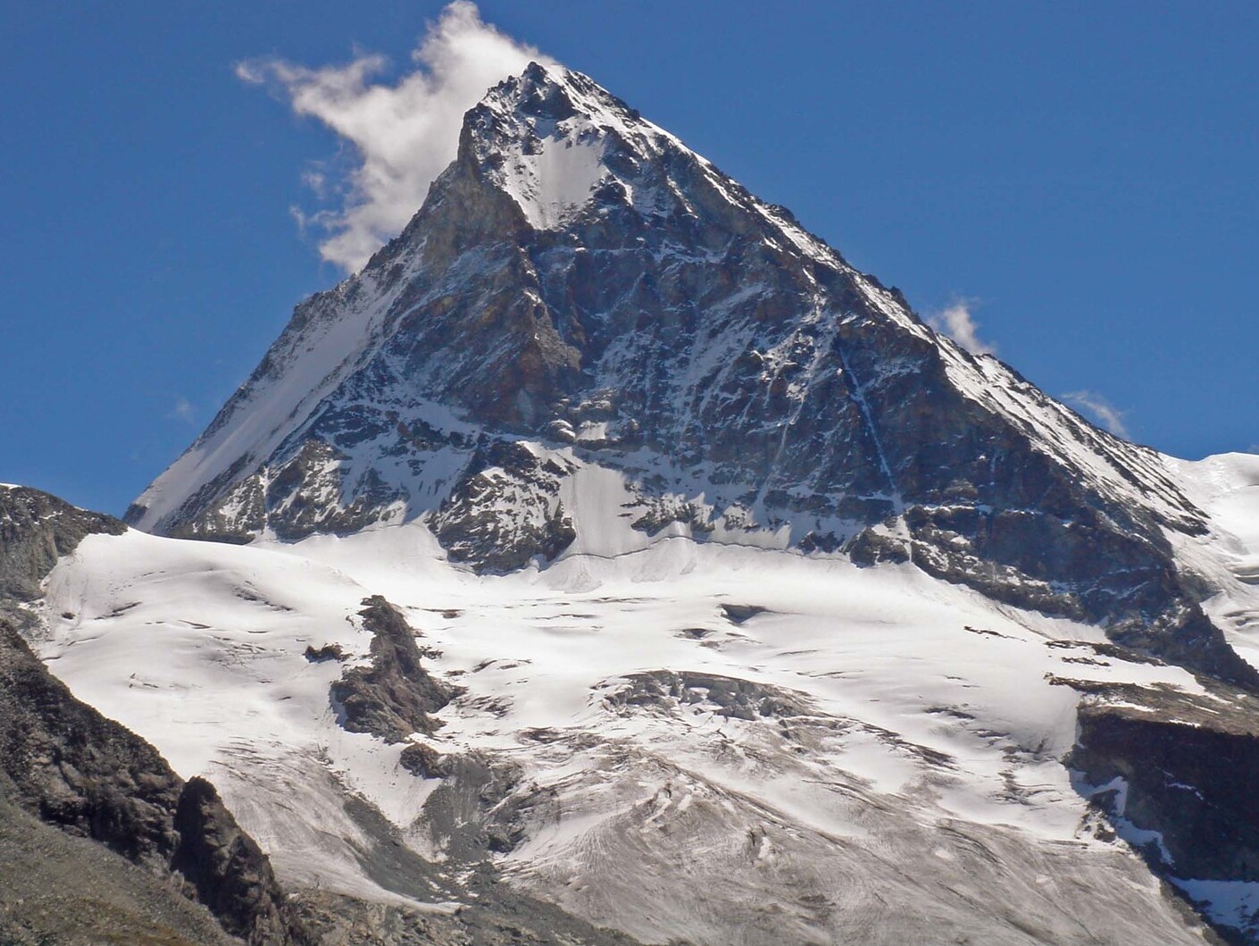 Дент бланш - это гора в Пеннинских Альпах - Zermatt | Secret World Trip Planner