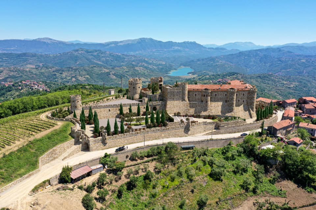 Rocca Cilento gaztelua - Rocca Cilento | Secret World Trip Planner