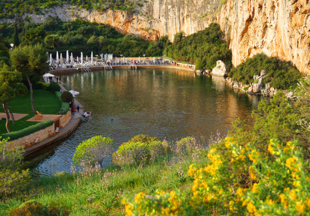 Vouliagmenio ežeras - Lake Vouliagmeni | Secret World Trip Planner