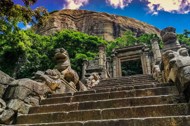 Fortaleza de Yapahuwa Rock - Maho | Secret World Trip Planner