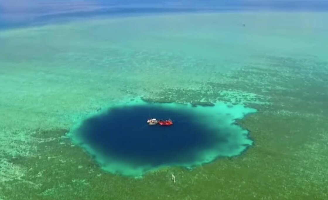 China |“Dragon Hole”: deepest blue hole on the planet  | Secret World Trip Planner