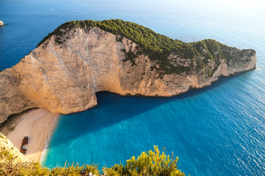 Spiaggia di Navagio - Una delle più belle spiagge del mondo - Elation 290 91 | Secret World Trip Planner