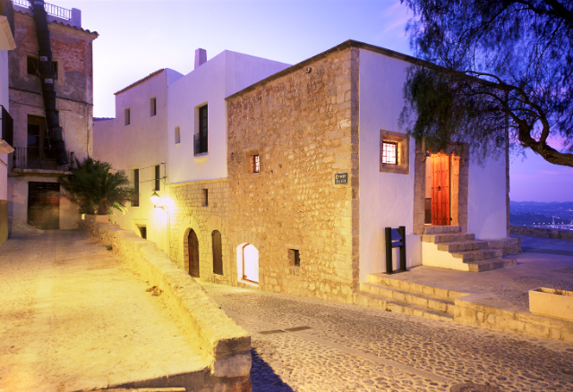 Informationscentret Madina Yabisa - Eivissa | Secret World Trip Planner