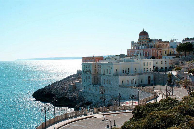 นักบุญซีซาเรีย แตร์เม - Santa Cesarea Terme | Secret World Trip Planner