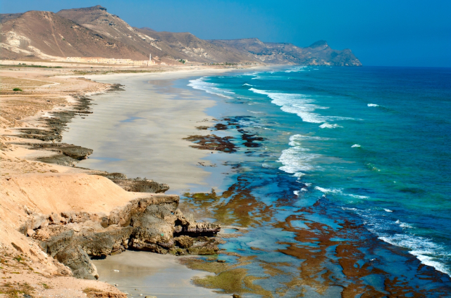 Plage de Mughsai et Gysers - Mughsail Beach | Secret World Trip Planner