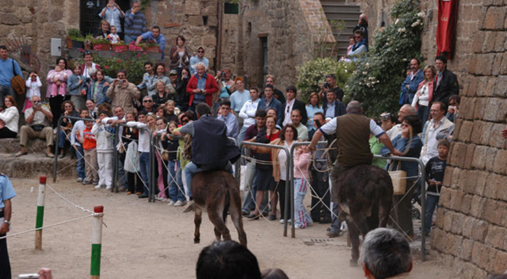 Preteky Tonna v Civita Bagnoregio - Civita | Secret World Trip Planner