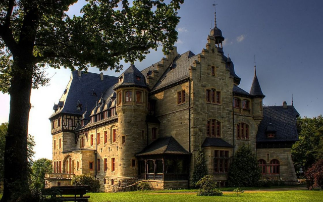 Willa Pflugensberg - Eisenach | Secret World Trip Planner