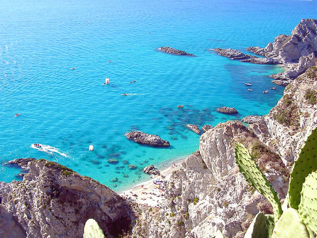 PRAI HONDARTZA I FOCU - Capo Vaticano | Secret World Trip Planner