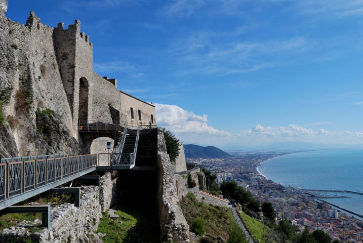 Istana Arechi - Castello | Secret World Trip Planner